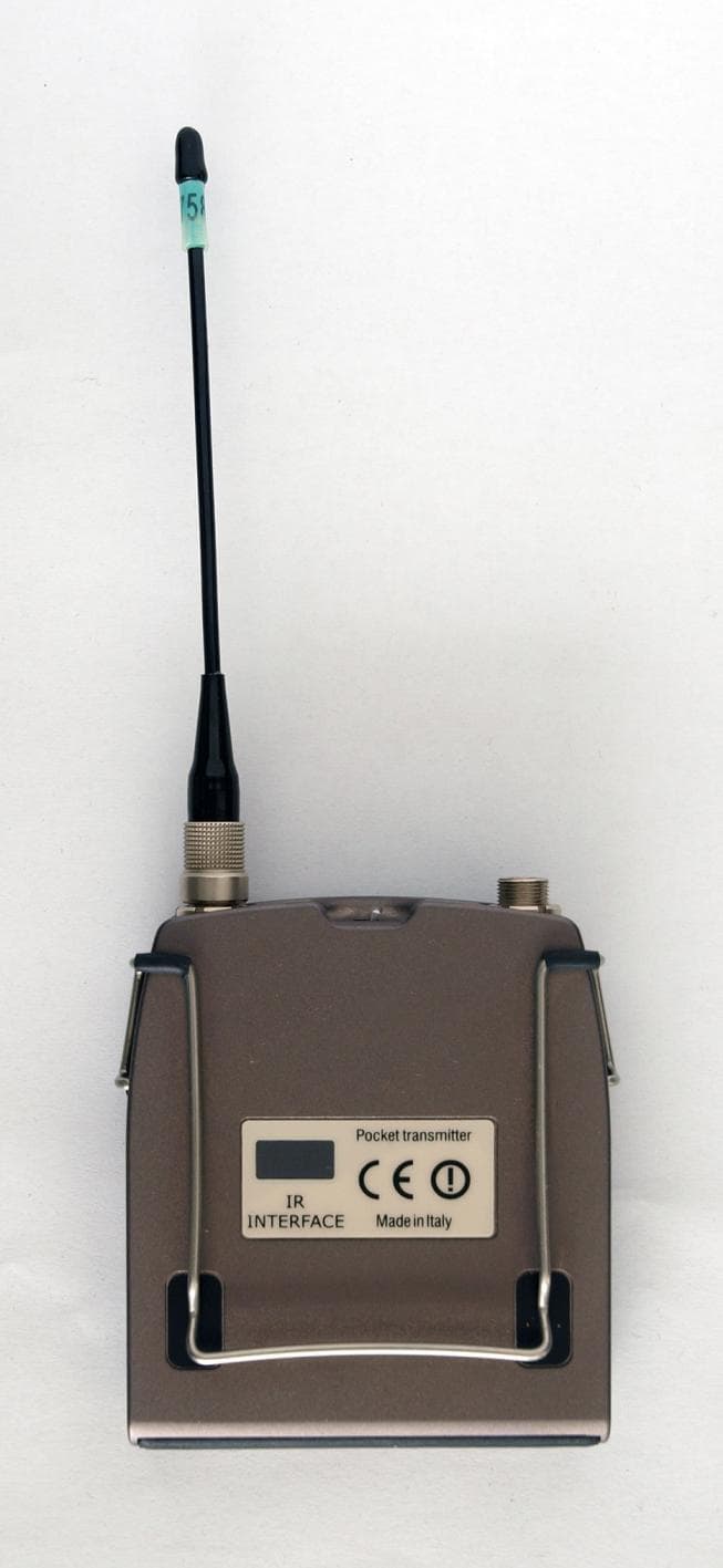 Wideband bodypack transmitter - FCC ID POUMTP40 - Wisycom s.r.l. (2)
