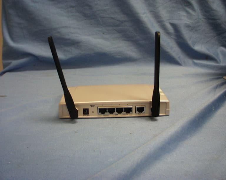 802.11 a/b/g Access Point - FCC ID PPD-AR5BAP-00032 - Qualcomm Atheros, Inc. (2)