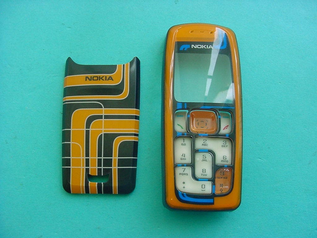GSM Mobile Phone (PCS 1900) - FCC ID PPIRH-19 - Microsoft Corporation (2)