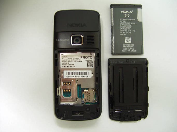 GSM900/1800/1900 Cellphone with BT - FCC ID PPIRM-237 - Microsoft Corporation (2)