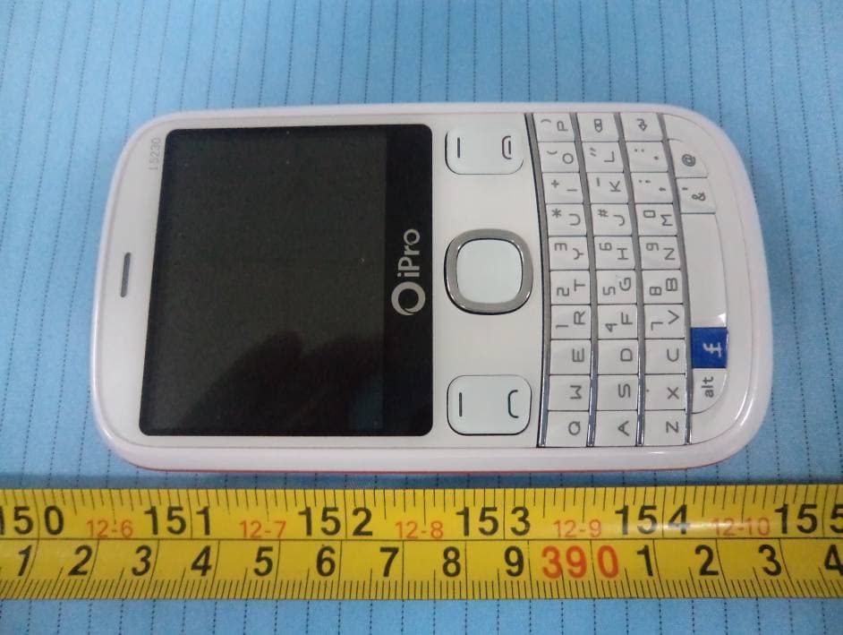 GSM Mobile Phone - FCC ID PQ4IPROI5230 - HONG KONG IPRO TECHNOLOGY CO.,LIMITED (4)