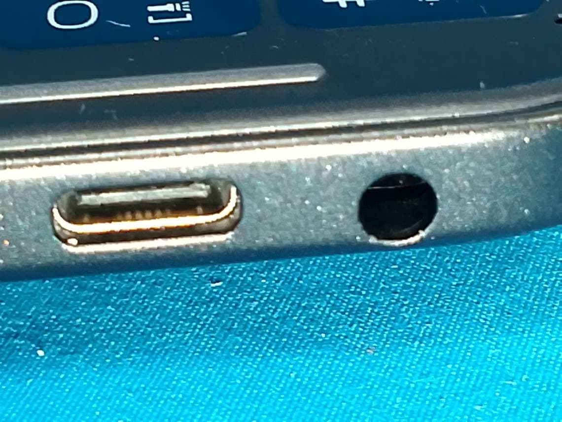 Mobile Phone - FCC ID PQ4IPROV20S - HONG KONG IPRO TECHNOLOGY CO.,LIMITED (3)