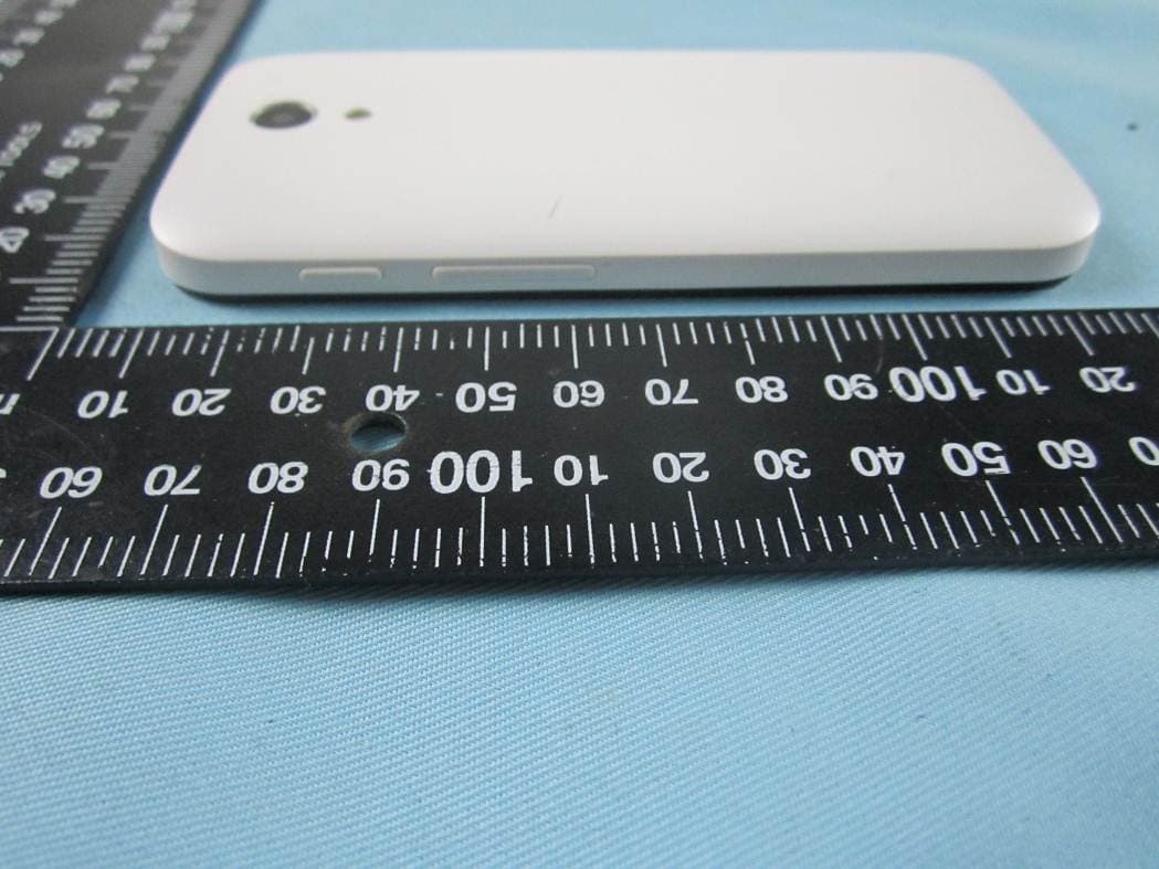 Smart Mobile Phone - FCC ID PQ4IPROWAVE40 - HONG KONG IPRO TECHNOLOGY CO.,LIMITED (2)