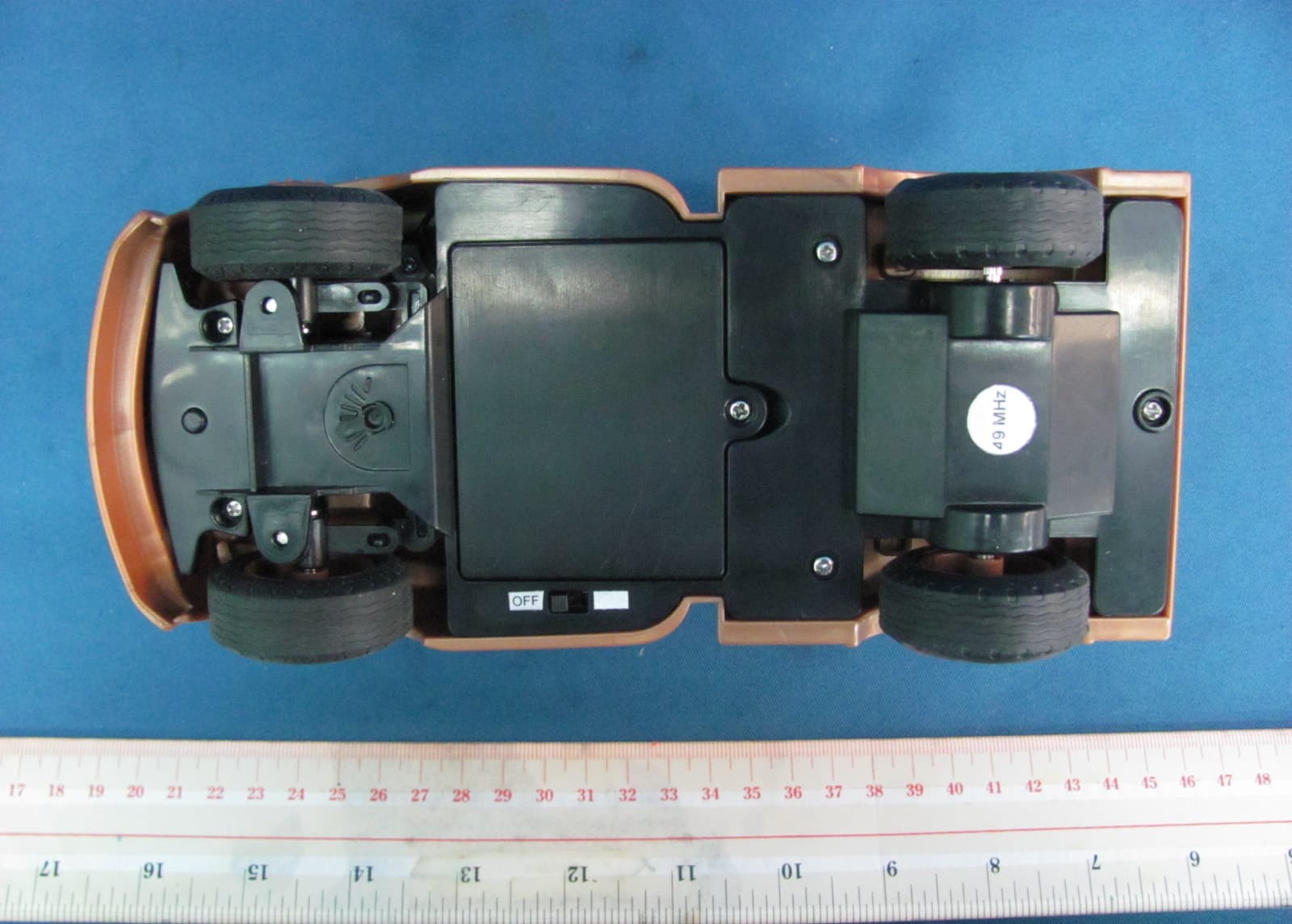 ARH Cars II (1:24) - FCC ID PQN43004RX49MATER - Spin Master Toys Far East Ltd. (2)