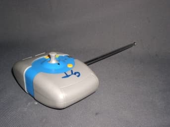 RC Toy - FCC ID PQN44041TX2701 - Spin Master Toys Far East Ltd. (3)
