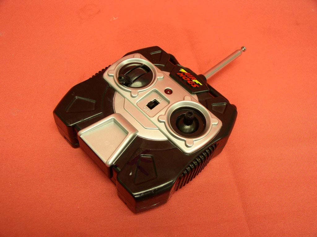 RC Helicopter - FCC ID PQN44164TX27045 - Spin Master Toys Far East Ltd.