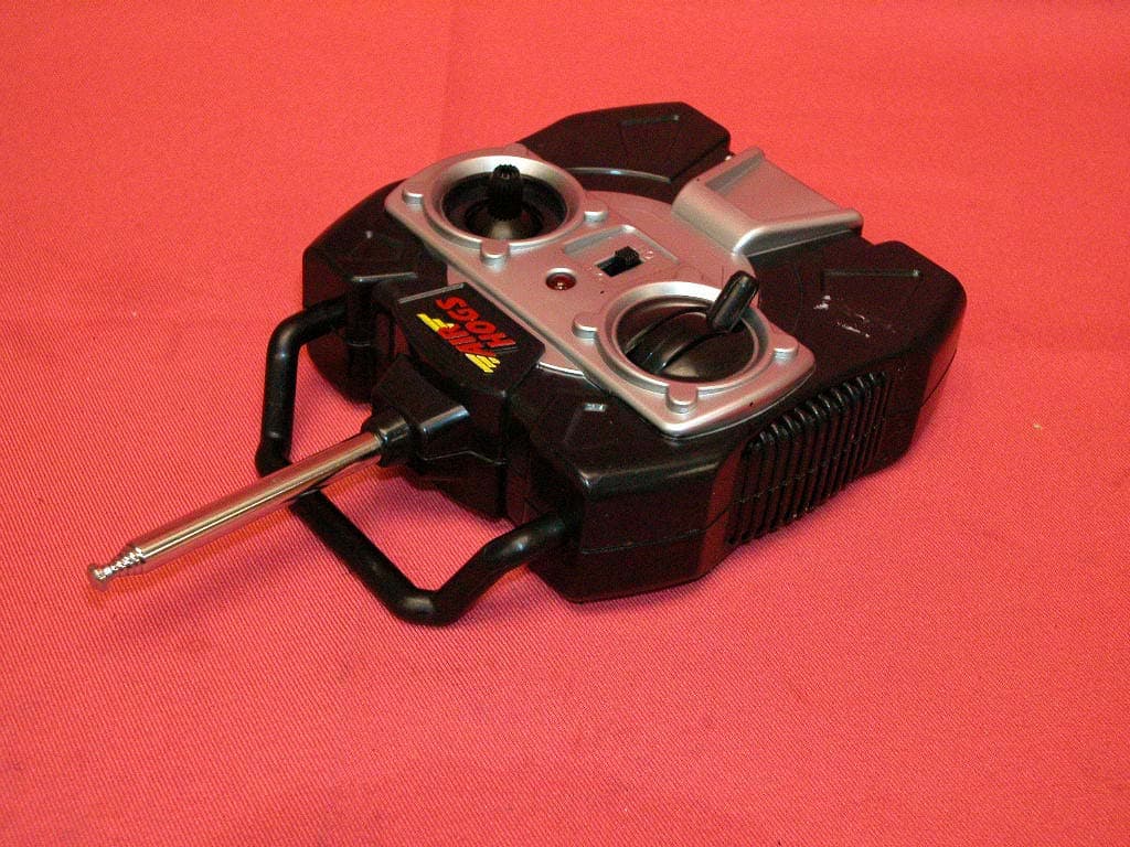 RC Helicopter - FCC ID PQN44164TX27195 - Spin Master Toys Far East Ltd.