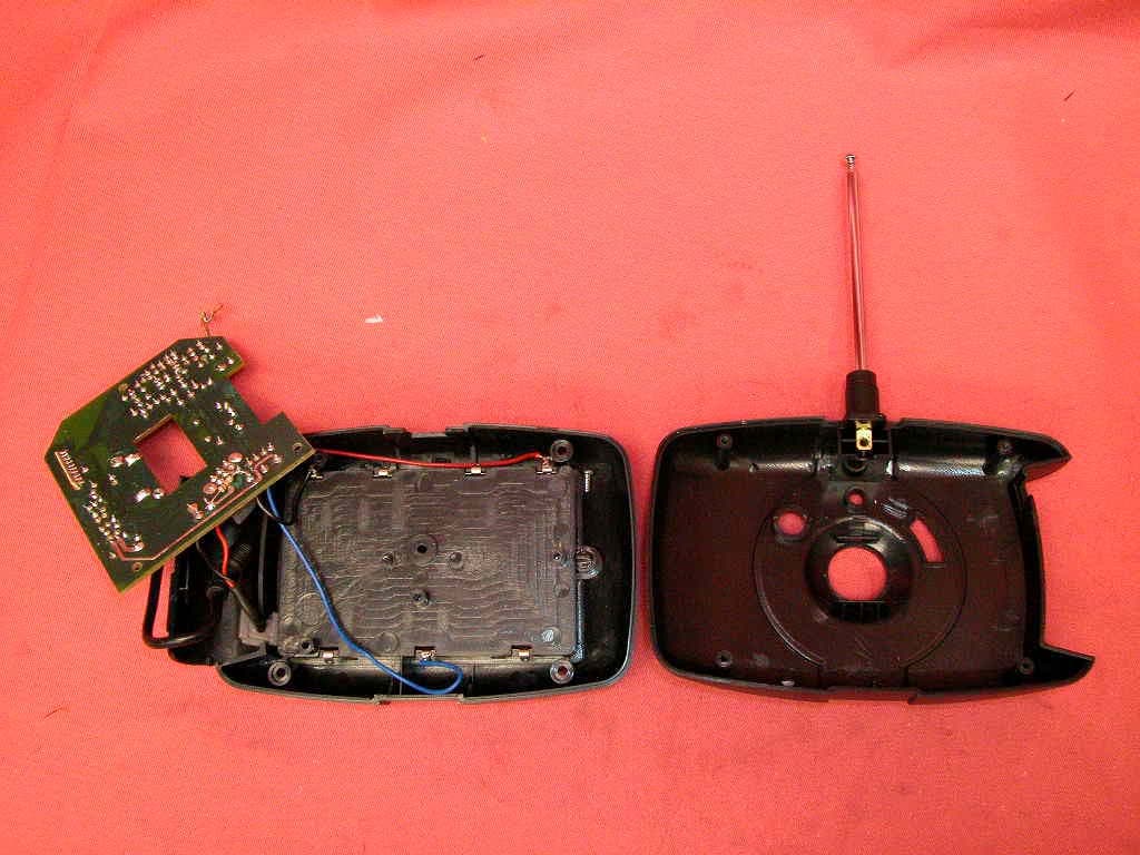 RC Hovercraft - FCC ID PQN44279TX27 - Spin Master Toys Far East Ltd. (5)