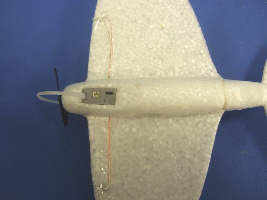 RC Airplane - FCC ID PQN44308RX49 - Spin Master Toys Far East Ltd. (2)