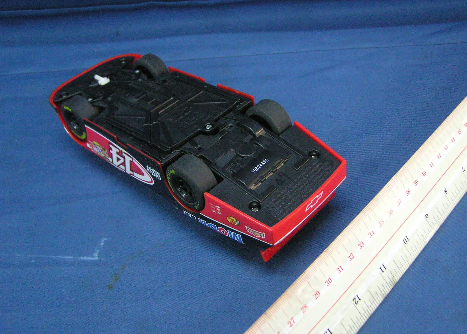 NASCAR 1/24TH RF - FCC ID PQN44422RX49MHZ - Spin Master Toys Far East Ltd. (2)