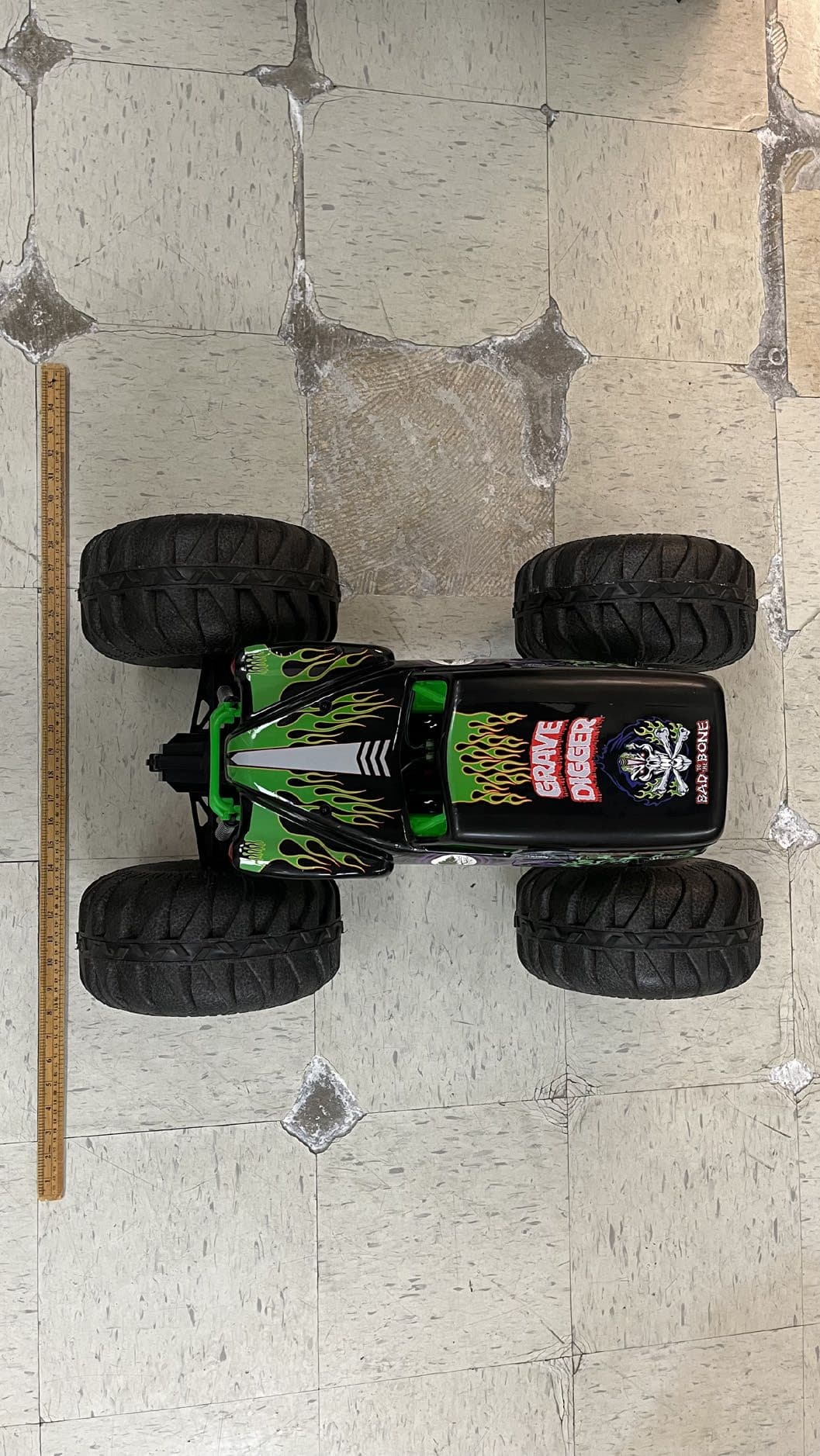 MJC Mega Grave Digger, MJC RDC Mega Grave Digger, MJC RDC Mega El Toro Loco, MNJ RDC Mega Megalodon RC, TRGT MIXED MEGA MJ HAFT PALLET, MJC COP Mega RC Asst PAL - FCC ID PQN66804RX2G43 - Spin Master Toys Far East Ltd.