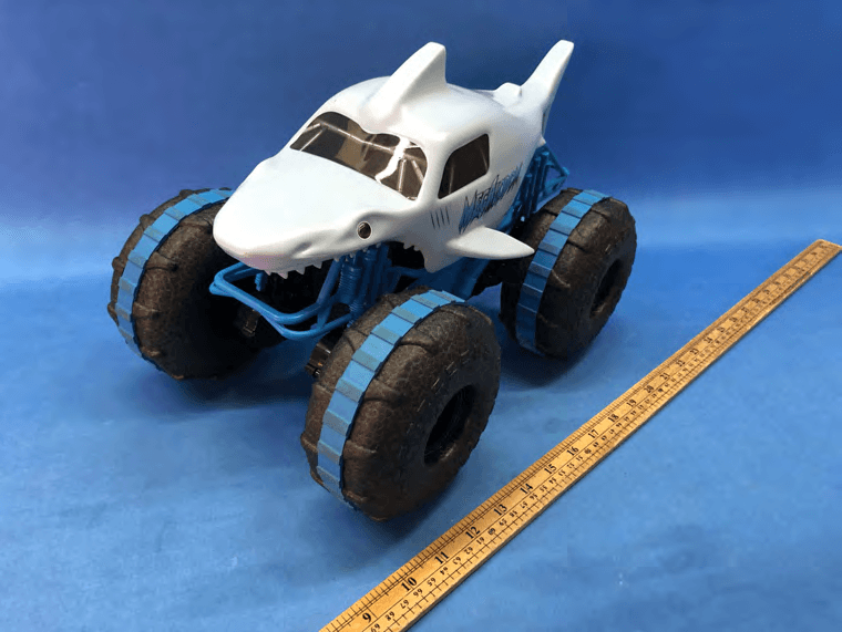 MJC RDC Megalodon Storm Vehicle - FCC ID PQN66807RX2G4 - Spin Master Toys Far East Ltd. (2)