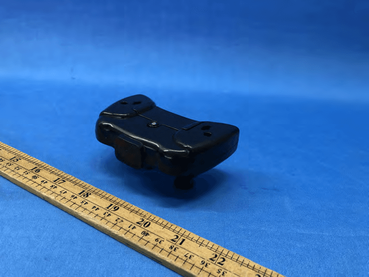 MJC RDC Megalodon Storm Control - FCC ID PQN66807TX2G4 - Spin Master Toys Far East Ltd. (2)