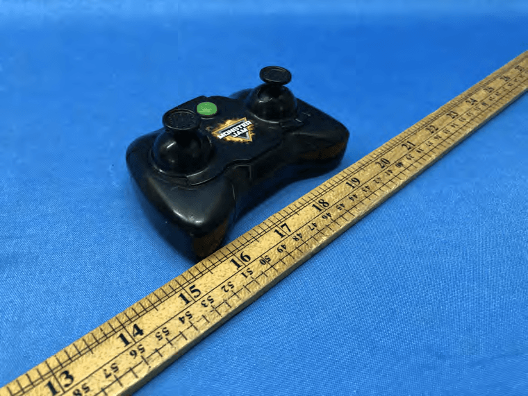 MJC RDC Megalodon Storm Control - FCC ID PQN66807TX2G4 - Spin Master Toys Far East Ltd.