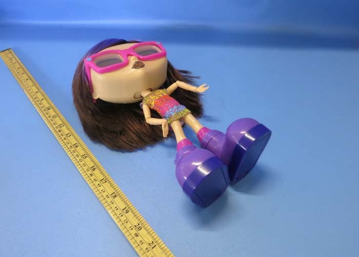 GAB Chatsters Doll WLMX/ WMDX/ WMCX - FCC ID PQN7260013M56WM - Spin Master Toys Far East Ltd. (2)