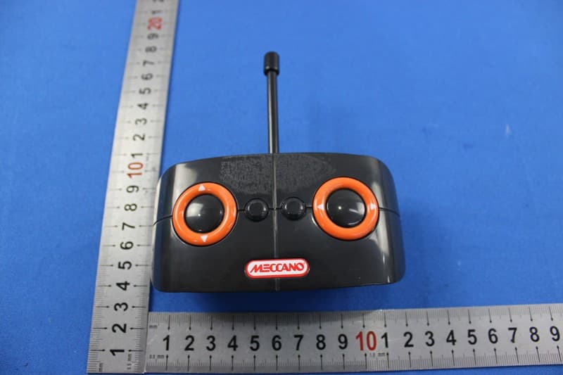 MEC ELT RC Racer CN GML 3pk M02 - FCC ID PQN91780TX27145 - Spin Master Toys Far East Ltd. (3)
