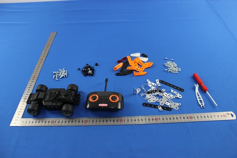 MEC ELT RC Racer CN GML 3pk M02 - FCC ID PQN91780TX27145 - Spin Master Toys Far East Ltd. (2)