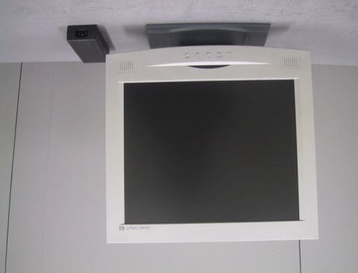 17 inch TFT LCD Monitor - FCC ID PQZLD-700T - Digital Device Inc. (2)