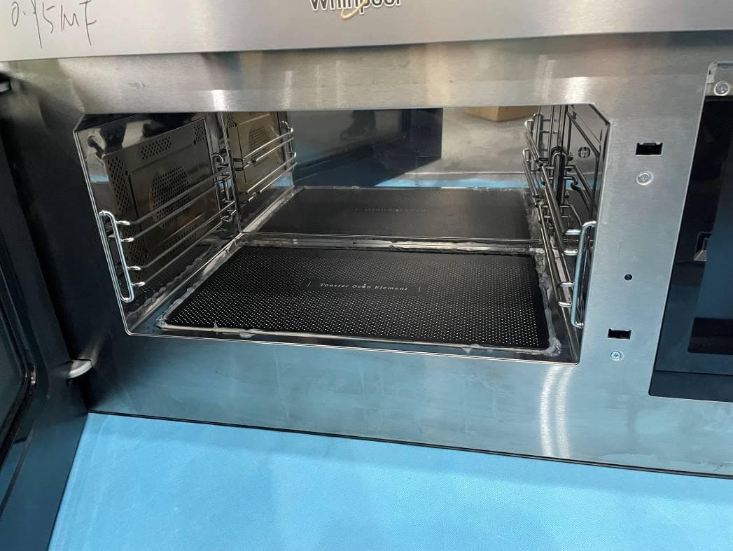 Household microwave oven - FCC ID PR4FLUSHP2Y - Whirlpool Microwave Products Development Limited.