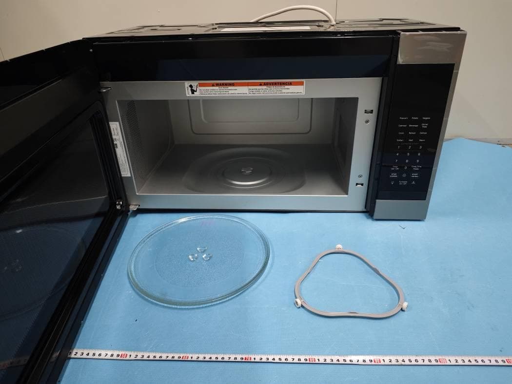Household Microwave Oven - FCC ID PR4SATURN32519Y - Whirlpool Microwave Products Development Limited.