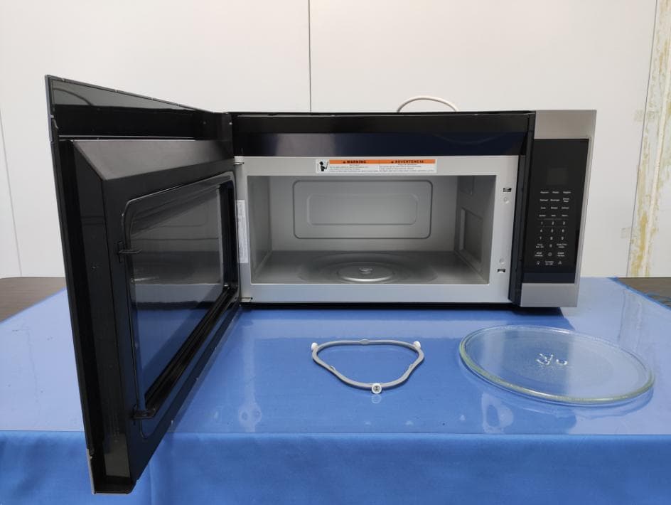 Household microwave oven - FCC ID PR4TANGO130Y - Whirlpool Microwave Products Development Limited. (3)