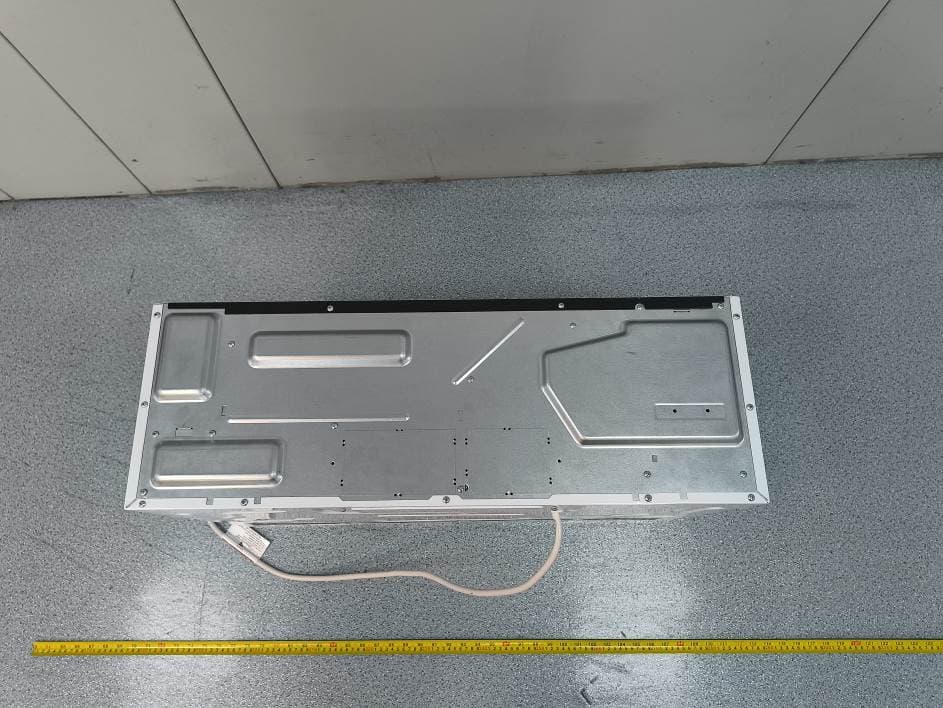 Household microwave oven - FCC ID PR4TANGO35011X - Whirlpool Microwave Products Development Limited. (4)