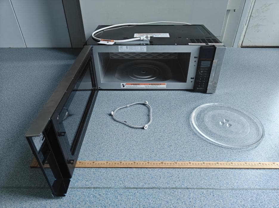 Household microwave oven - FCC ID PR4TANGOLPTKY - Whirlpool Microwave Products Development Limited. (2)
