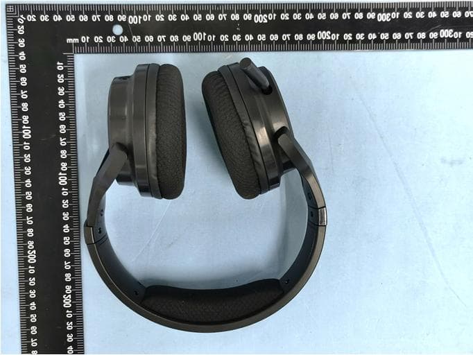 Wireless gaming headset - FCC ID PRDHS03 - Acrox Technologies Co., Ltd. (2)