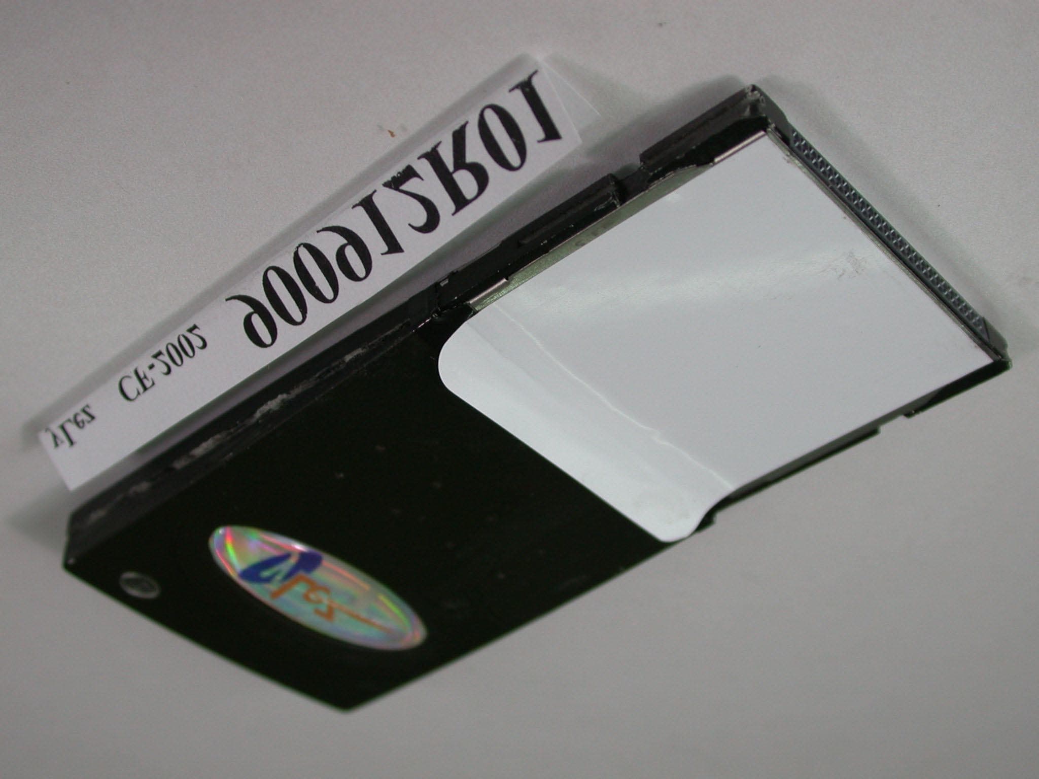 Compact Flash Wireless LAN Card - FCC ID PRV-CF-2002 - yLez Technologies Pte Ltd. (4)