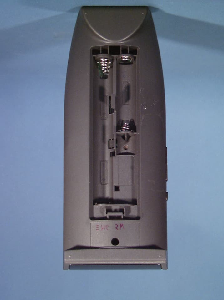 Entertainment Device Remote Control - FCC ID PT5TSU501 - Philips Consumer Lifestyle (4)