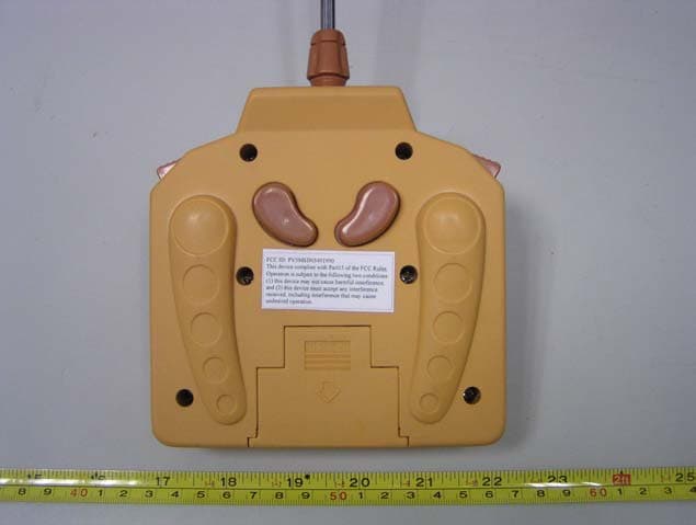 The R/C Battle tank-Remote toys controller - FCC ID PV5MSD03491990 - Meisida Electronic Toys Co., Ltd (2)