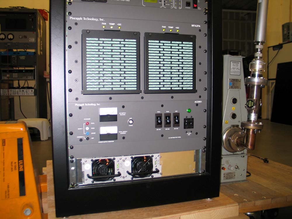 800 W DTV TRANSMITTER - FCC ID PW2DTXPRO800U - Pineapple Technology, Inc. (4)