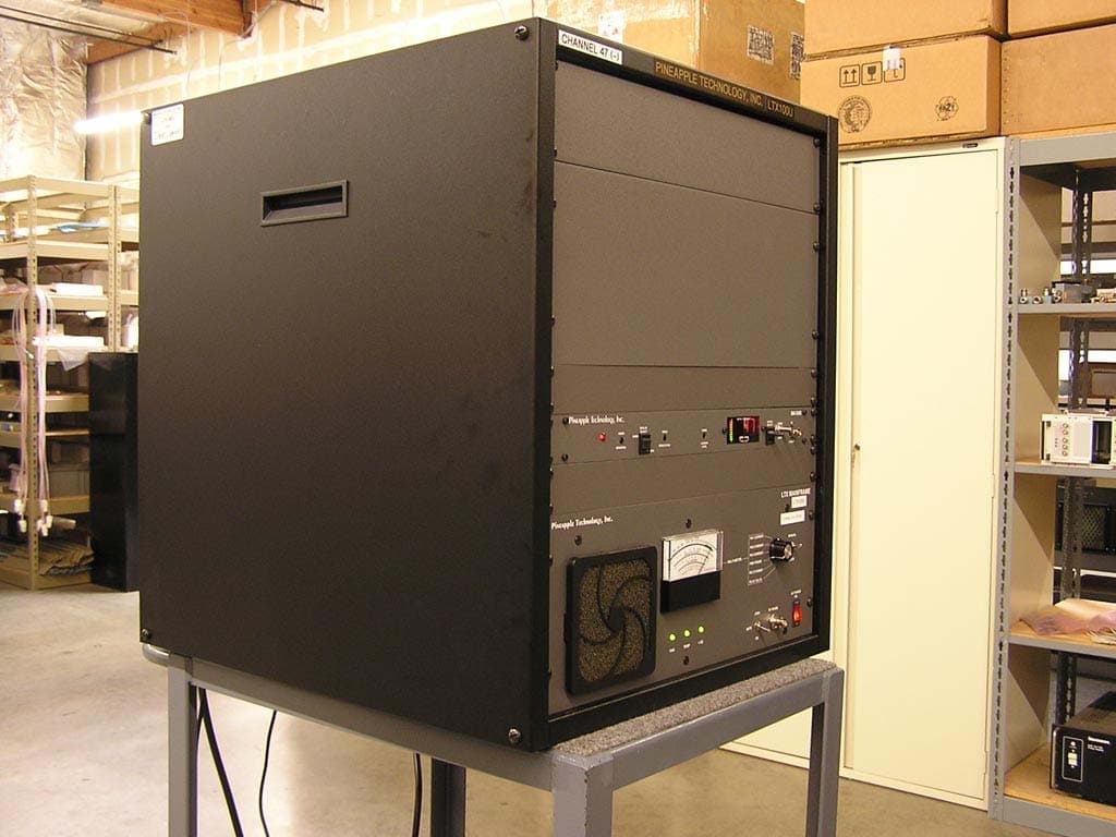100 WATT TV ANALOG BROADCAST TRANSMITTER - FCC ID PW2LTX100U - Pineapple Technology, Inc. (3)