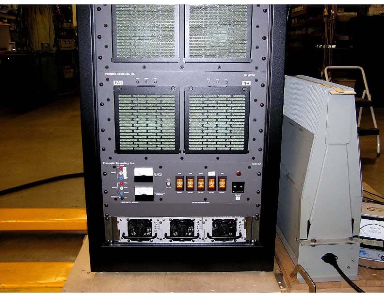 Analog 2.5 kW TV Transmitter - FCC ID PW2UTX2-5KULTRA - Pineapple Technology, Inc. (4)