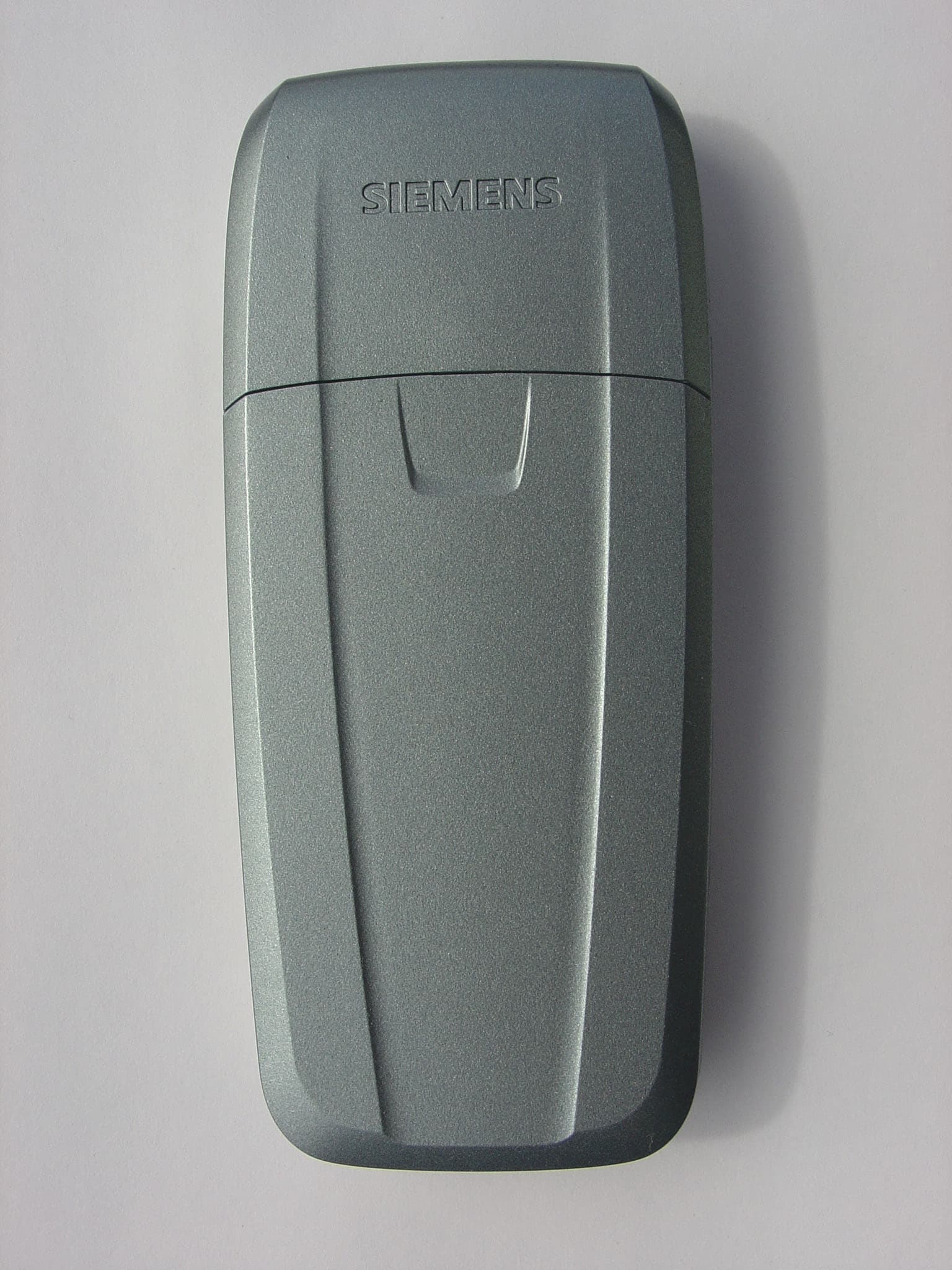 GSM 900/1800/1900 Mobile Phone - FCC ID PWX-AX75 - BenQ Mobile GmbH & Co. OHG (2)