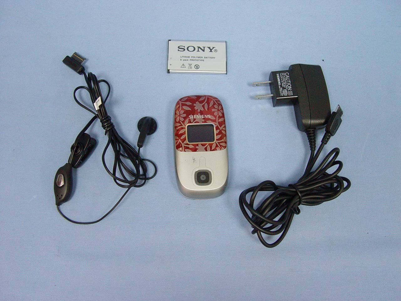 Tri-Band GSM/GPRS Cellular Phone - FCC ID PWX-CL75 - BenQ Mobile GmbH & Co. OHG (3)