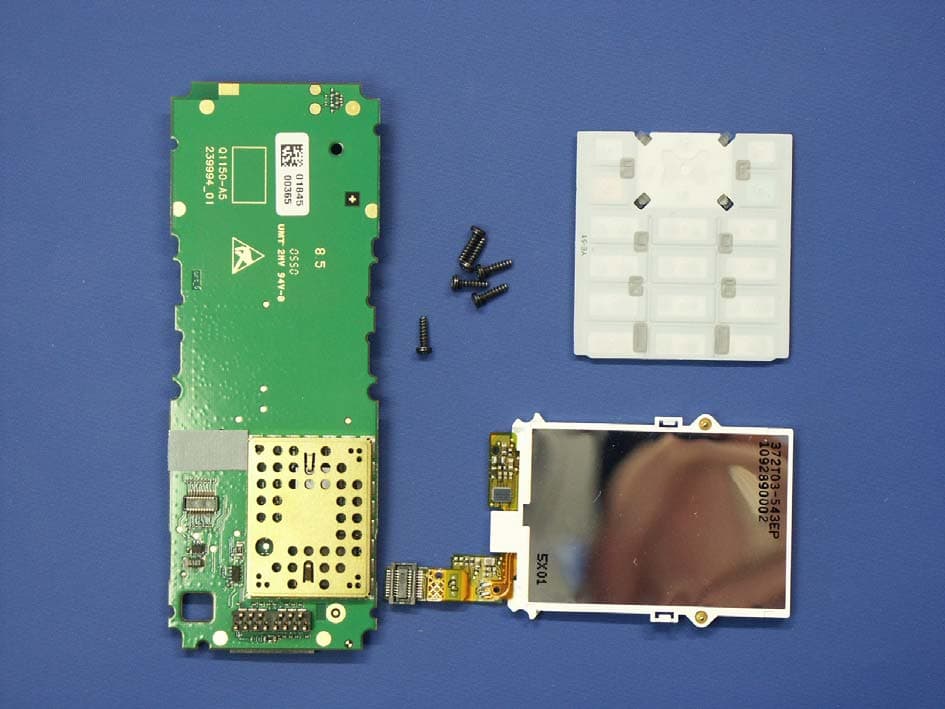 Tri-Band GSM Mobile Phone with BT - FCC ID PWX-S68 - BenQ Mobile GmbH & Co. OHG (5)