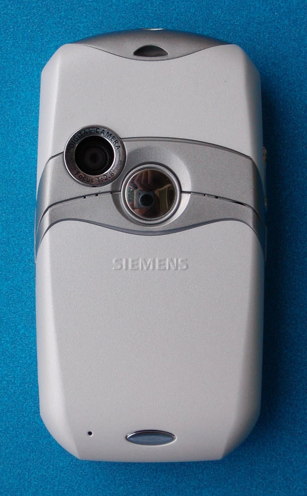 GSM 1900 Mobile Phone - FCC ID PWX-SL65 - BenQ Mobile GmbH & Co. OHG (2)