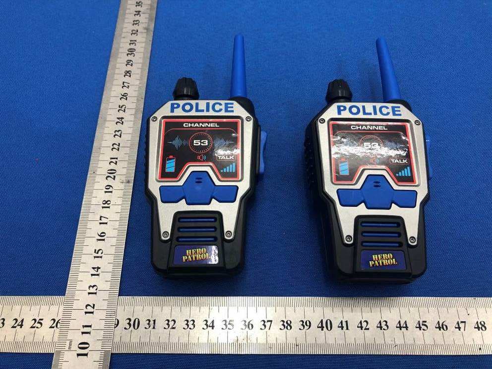 Hero Patrol Walkie Talkie - FCC ID PWYJT24TX99036 - Jada Toys Company Limited (3)