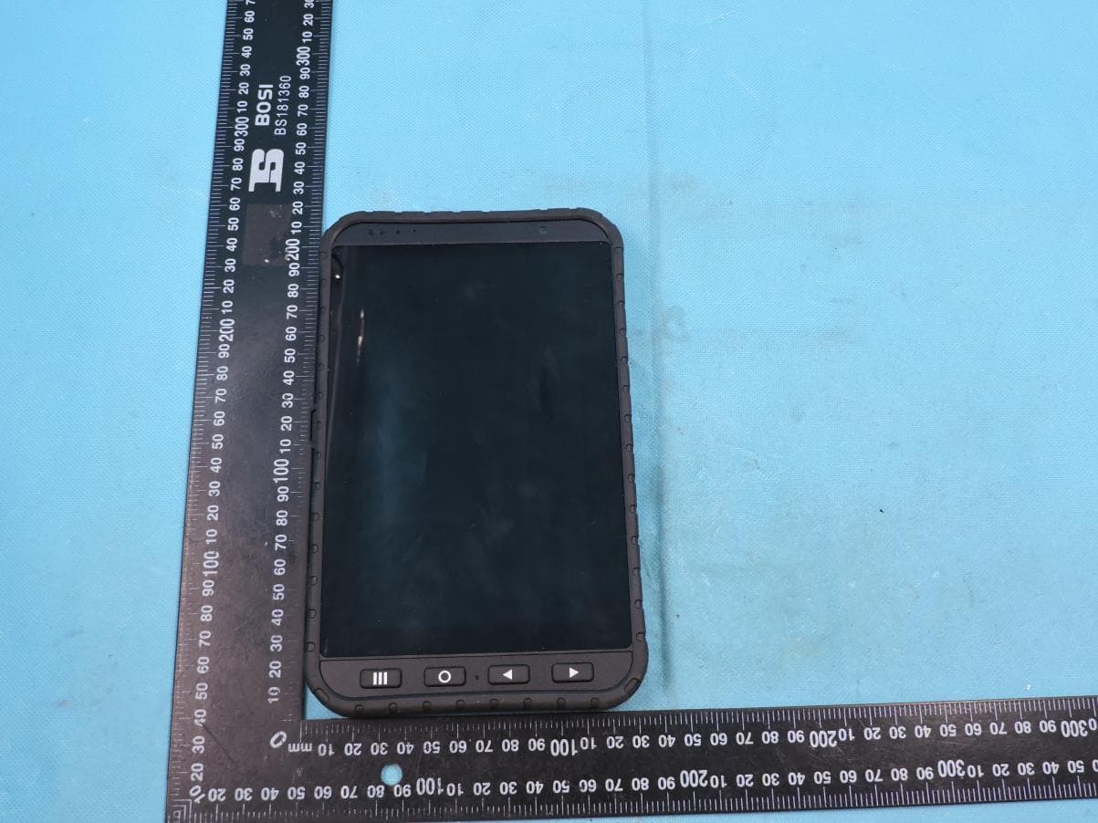 Rugged Tablet PC - FCC ID PX9M700DQ8002 - Winmate Inc. (4)