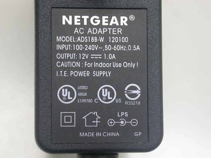 11g 8 port wireless VPN router - FCC ID PY305200007 - Netgear Incorporated (2)