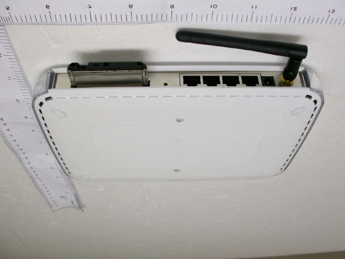 Mobile Broadband Router - FCC ID PY305200014 - Netgear Incorporated (1)