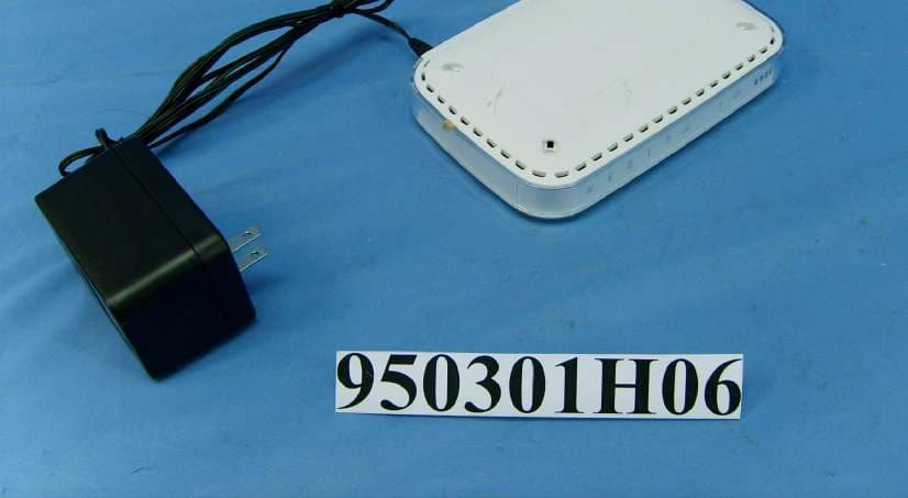 54Mbps Wireless Router - FCC ID PY306100036 - Netgear Incorporated (2)