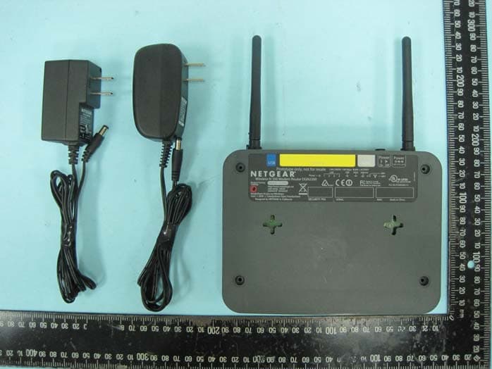 Wireless-N 300 Modem Router/Mobile Broadband Router - FCC ID PY309200112 - Netgear Incorporated (3)