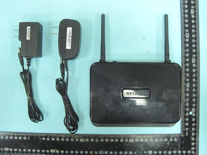 Wireless-N 300 Modem Router/Mobile Broadband Router - FCC ID PY309200112 - Netgear Incorporated (2)