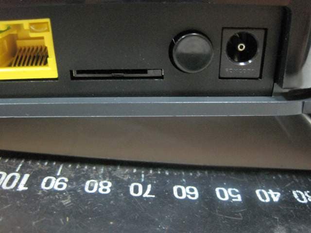 Mobile Broadband 11n Wireless Router - FCC ID PY310300137 - Netgear Incorporated (5)