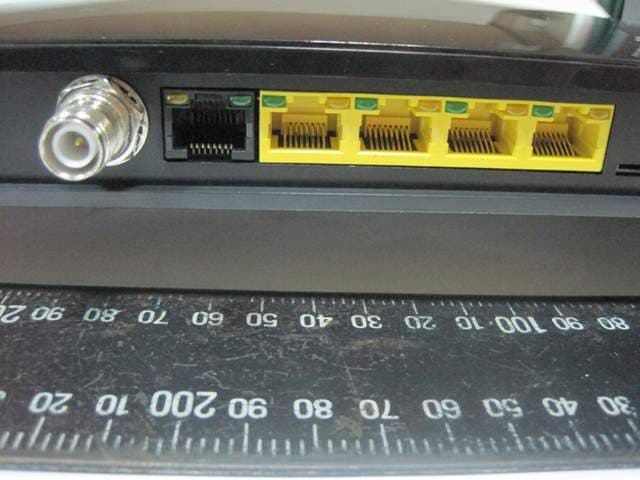 Mobile Broadband 11n Wireless Router - FCC ID PY310300137 - Netgear Incorporated (2)