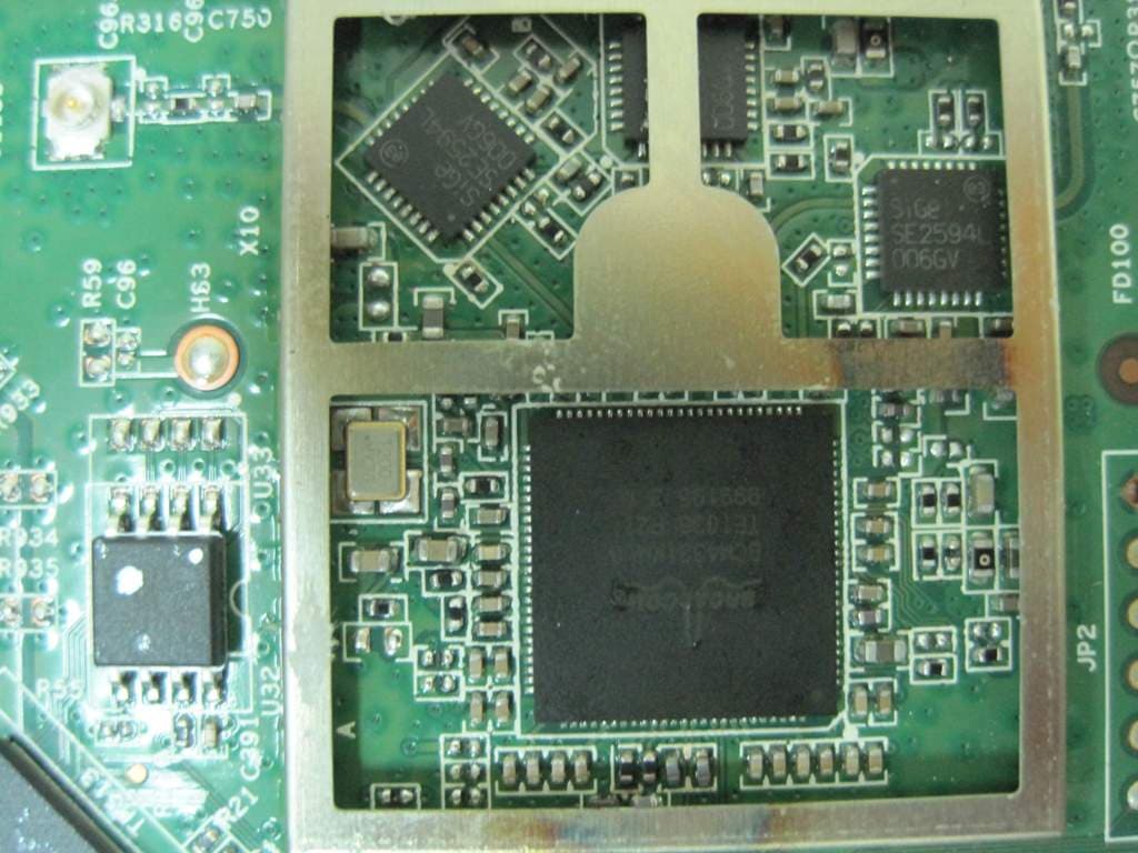 N750 Wireless Dual Band Gigabit Router - FCC ID PY310400144 - Netgear Incorporated (3)