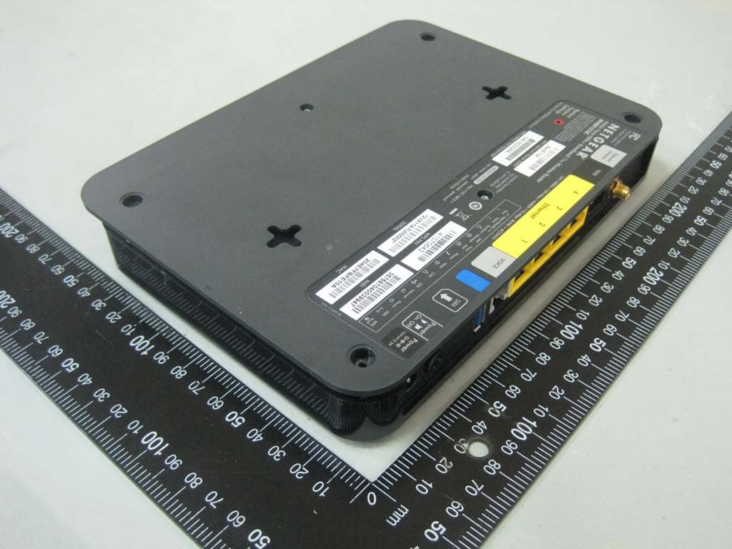 Mobile Voice HSPA+ Broadband 11n Wireless Router - FCC ID PY311300175 - Netgear Incorporated (3)
