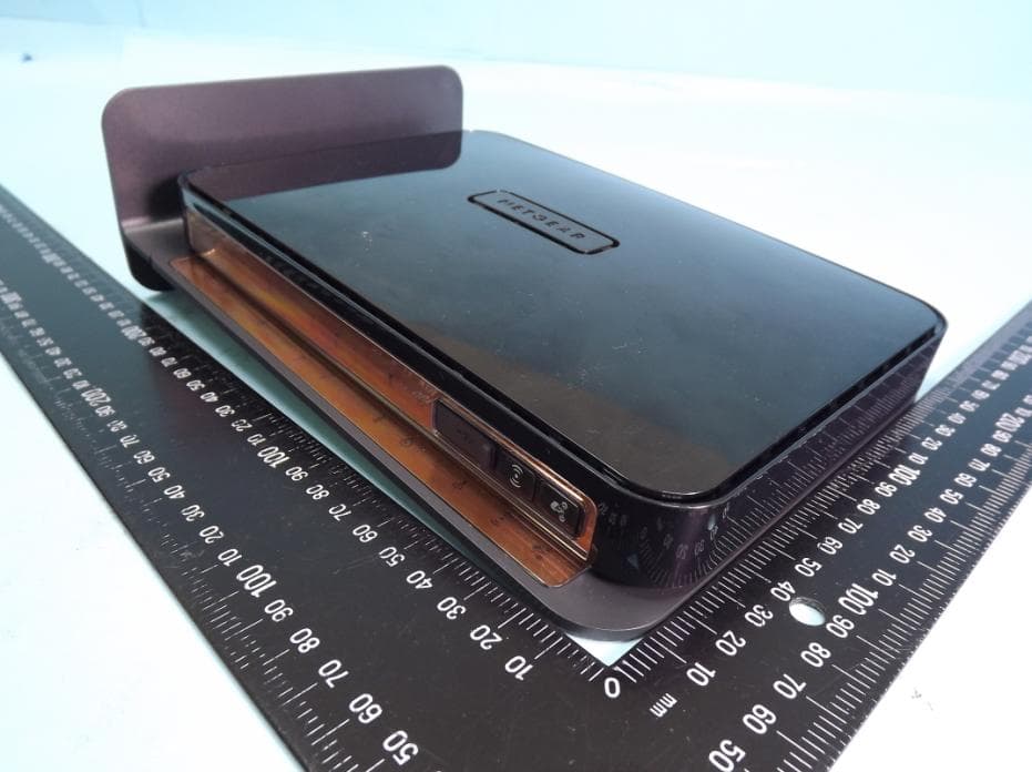 N750 Wireless Dual Band Gigabit ADSL2+ Modem Router - FCC ID PY312100194 - Netgear Incorporated (2)